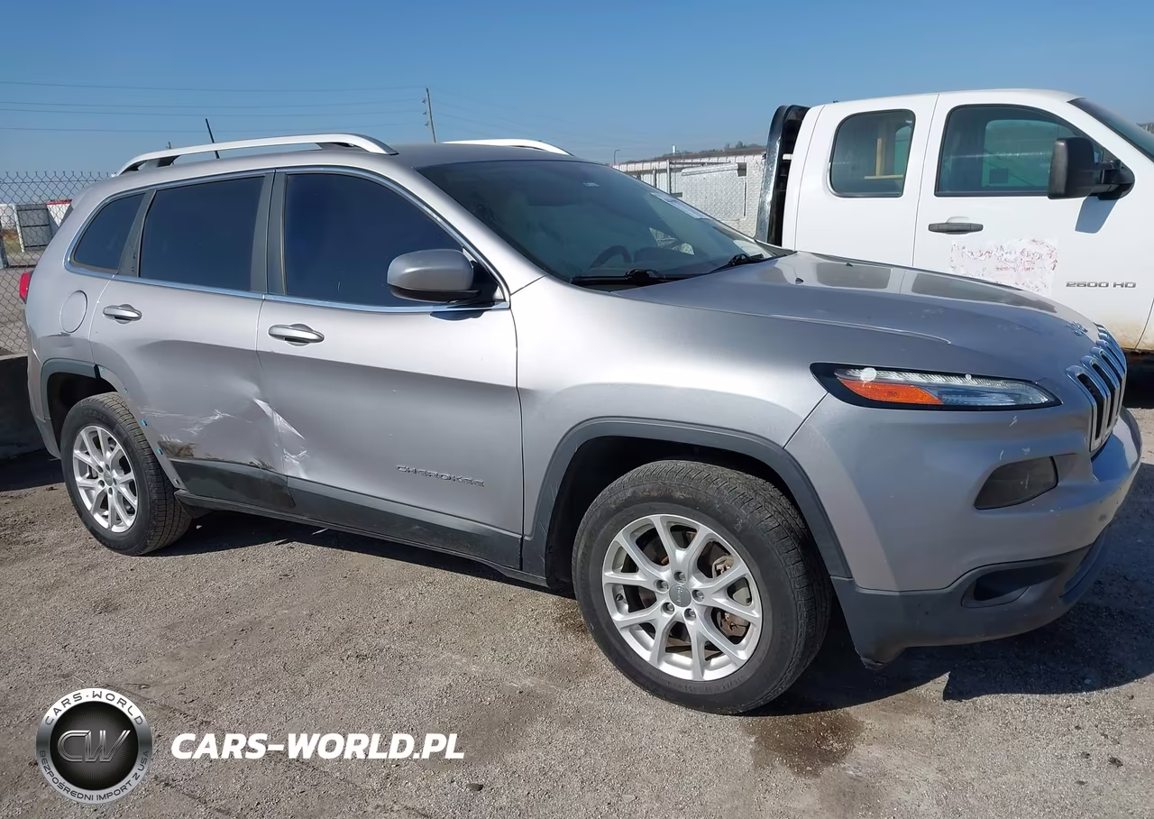 2017 Jeep Cherokee Latitude 4X4 VIN:1C4PJMCS1HD213656 - 14