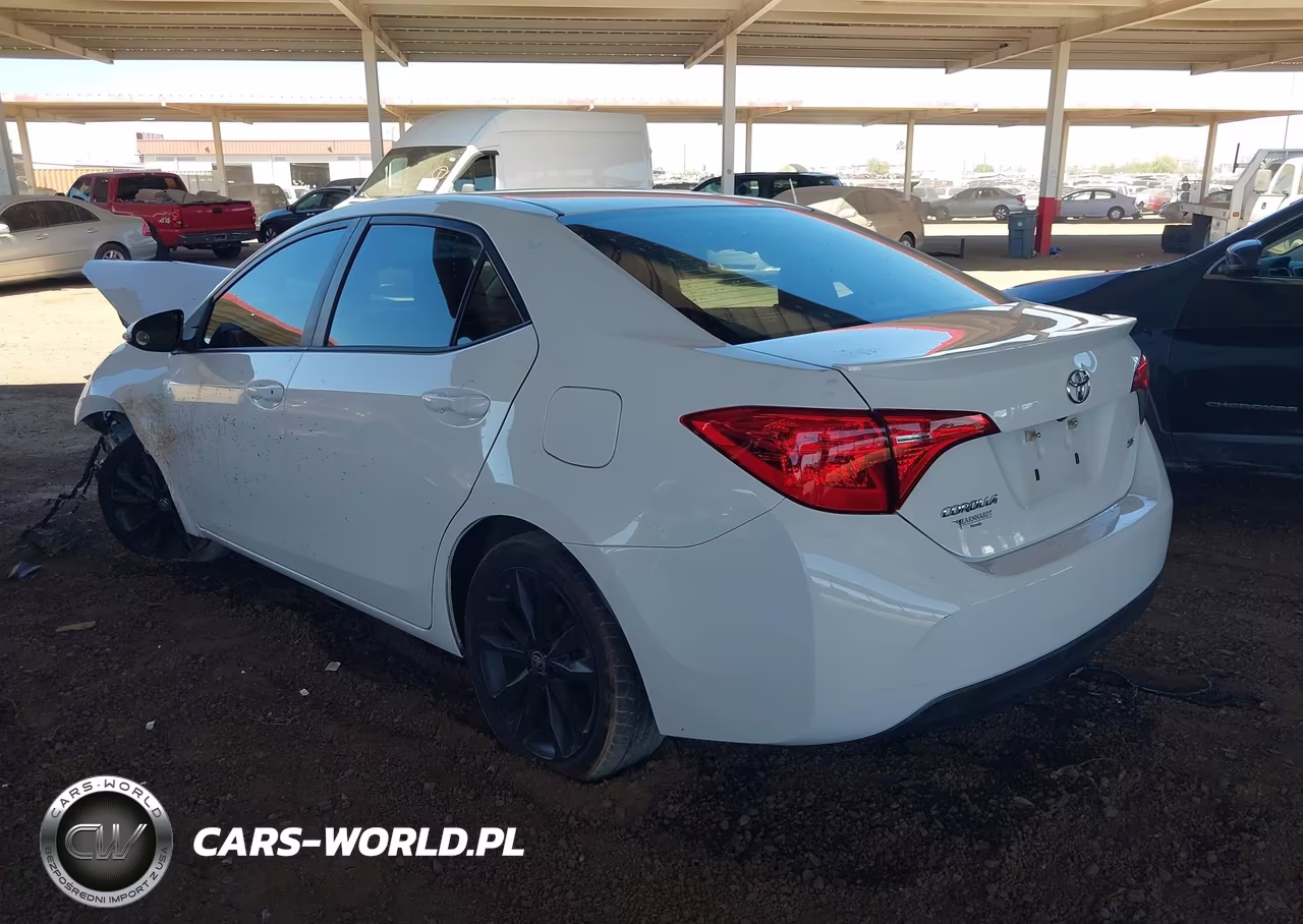 2018 Toyota Corolla Se VIN:5YFBURHE0JP829059 - 3
