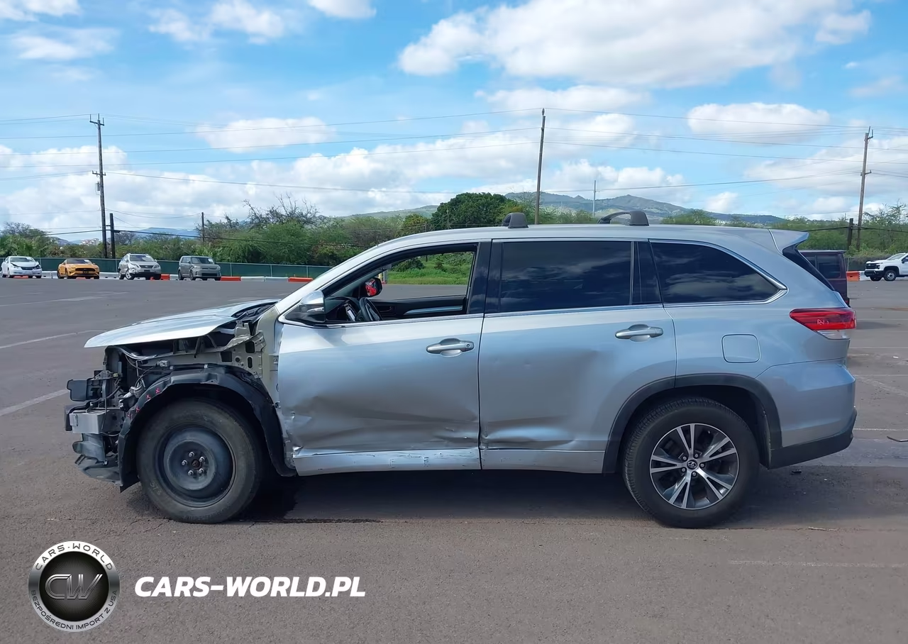 2017 Toyota Highlander Le VIN:5TDZARFH4HS032156 - 15