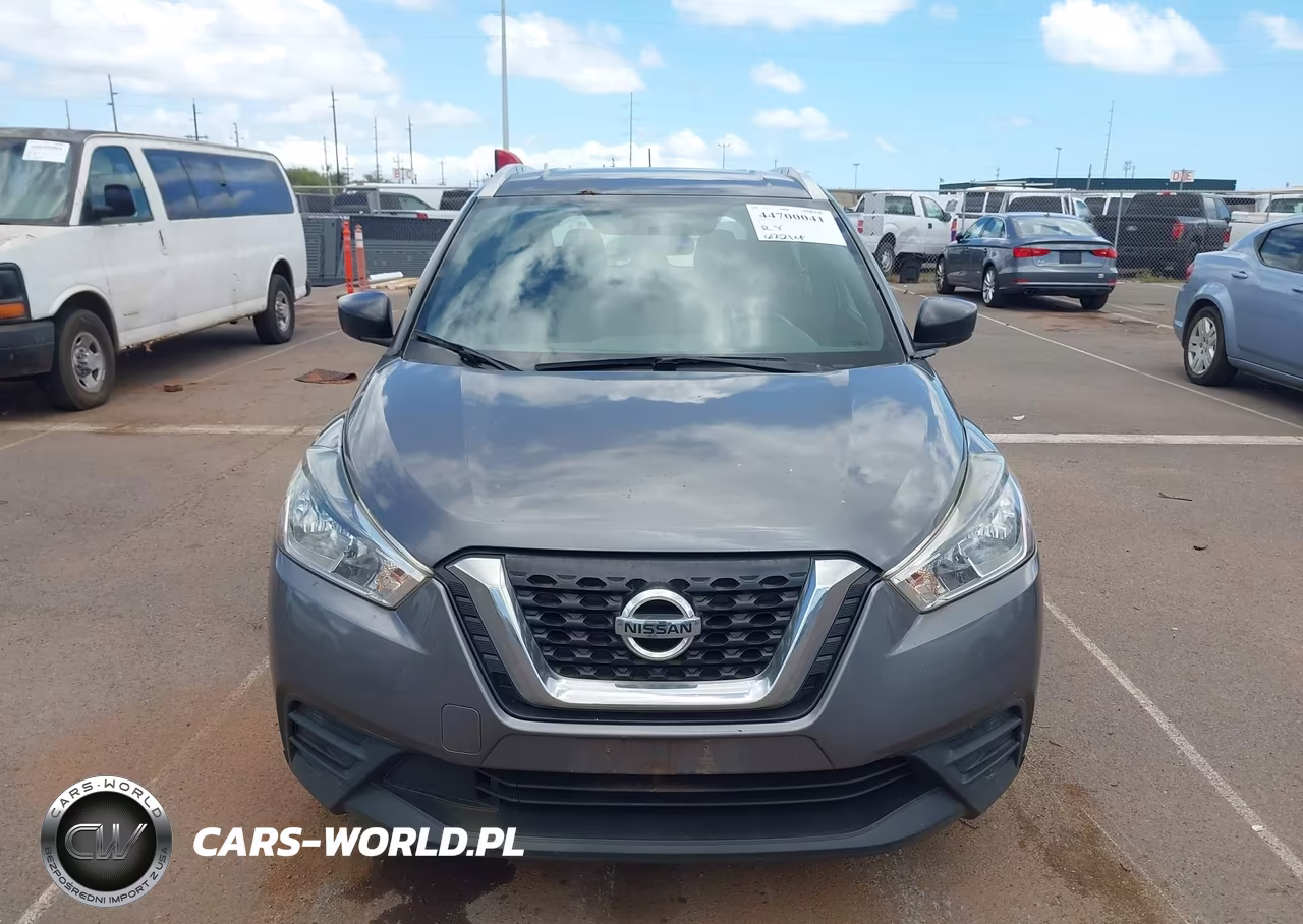 2018 Nissan Kicks S VIN:3N1CP5CU4JL536073 - 13