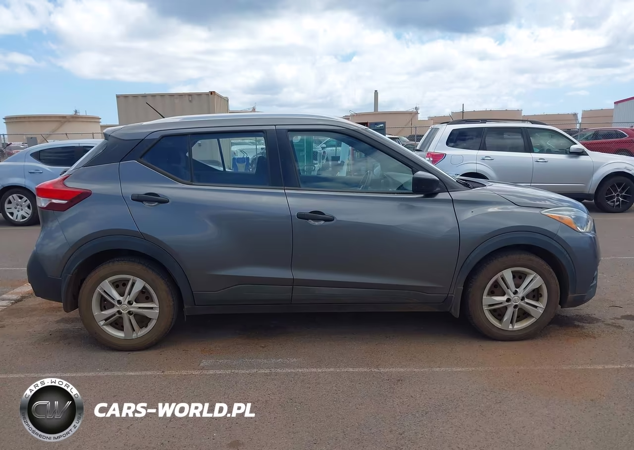 2018 Nissan Kicks S VIN:3N1CP5CU4JL536073 - 14