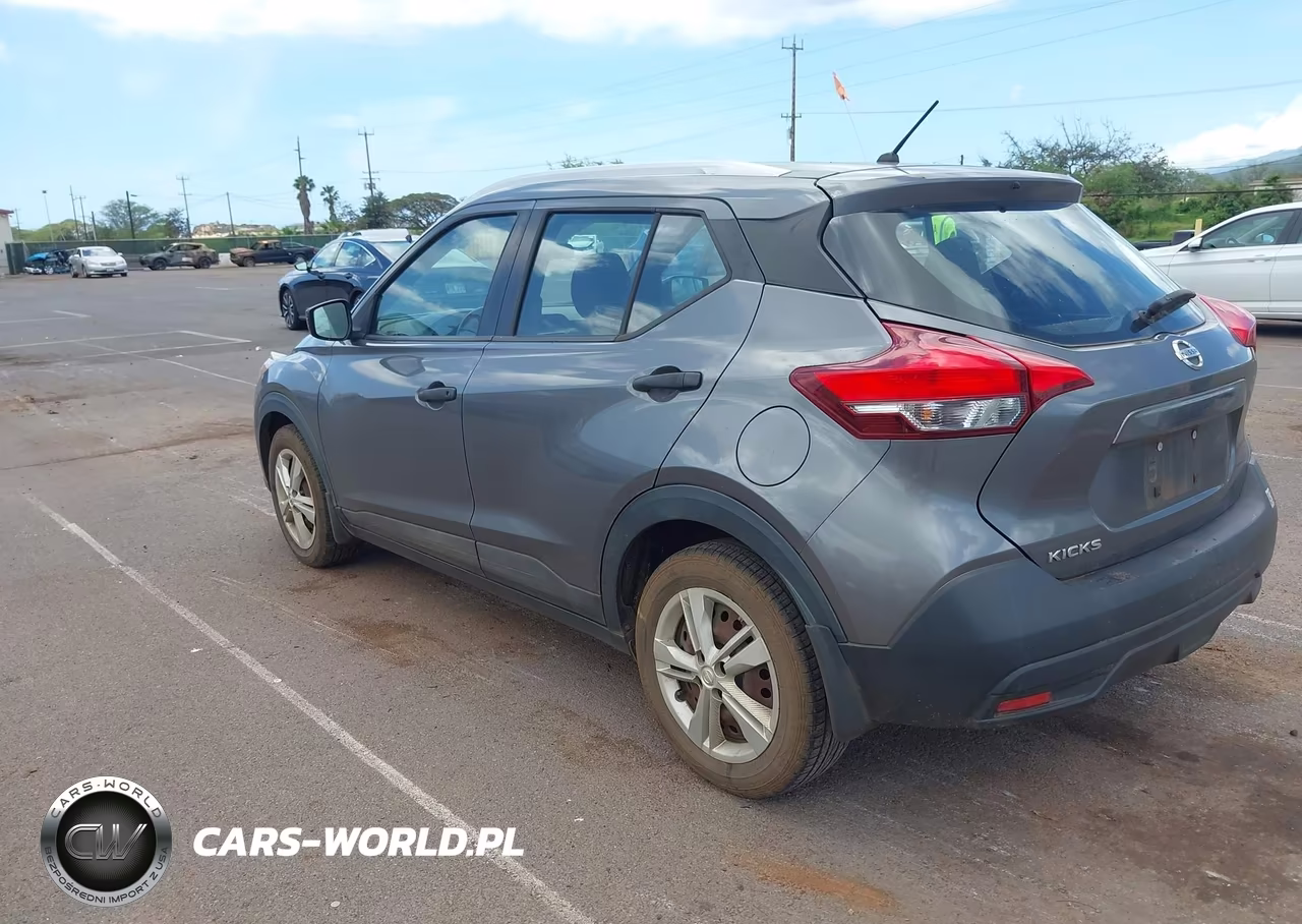 2018 Nissan Kicks S VIN:3N1CP5CU4JL536073 - 3