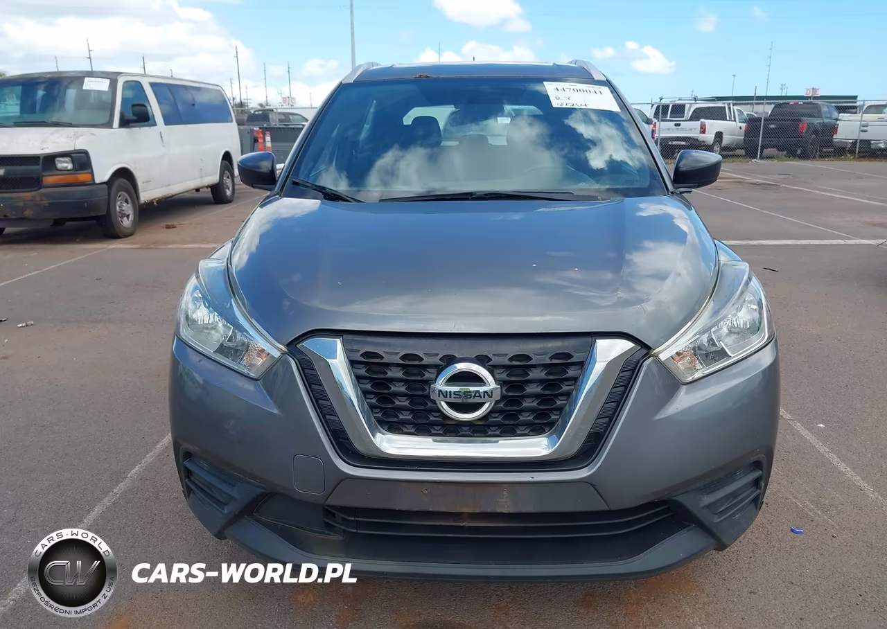 2018 Nissan Kicks S VIN:3N1CP5CU4JL536073 - 6