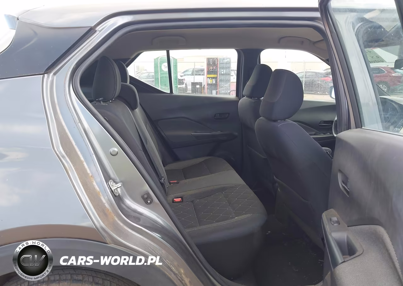 2018 Nissan Kicks S VIN:3N1CP5CU4JL536073 - 8