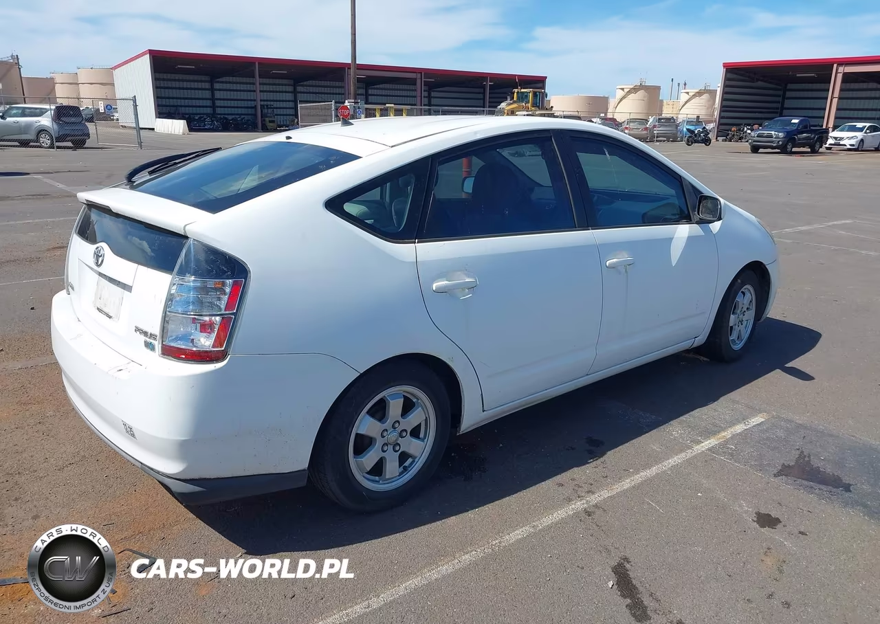 2004 Toyota Prius VIN:JTDKB20U040051022 - 4
