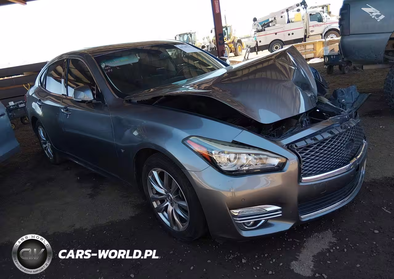 2015 Infiniti Q70 3.7