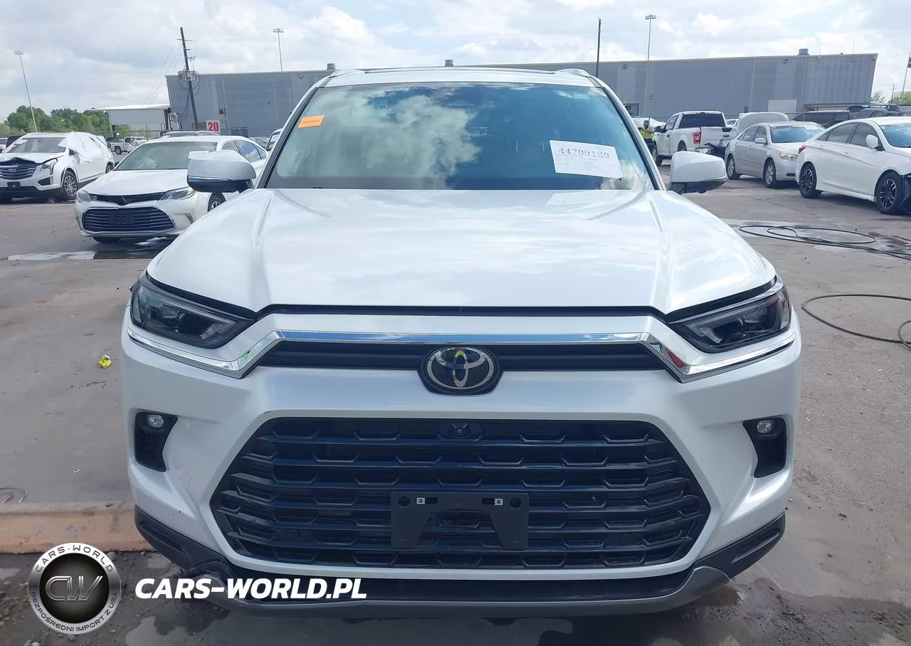 2025 Toyota Grand Highlander Limited VIN:5TDAAAA55SS033089 - 13