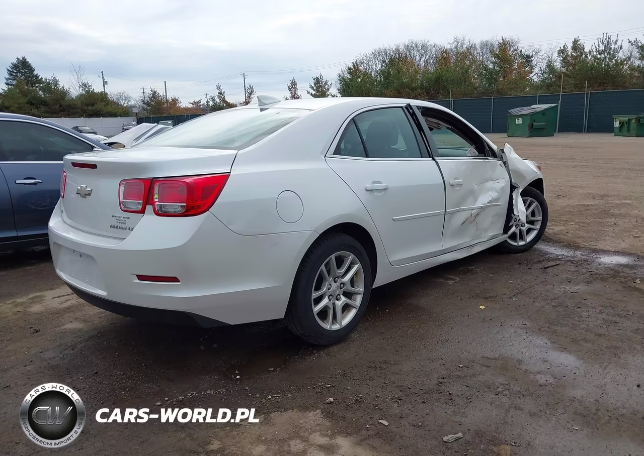 2015 Chevrolet Malibu 1Lt VIN:1G11C5SL1FU119931 - 4