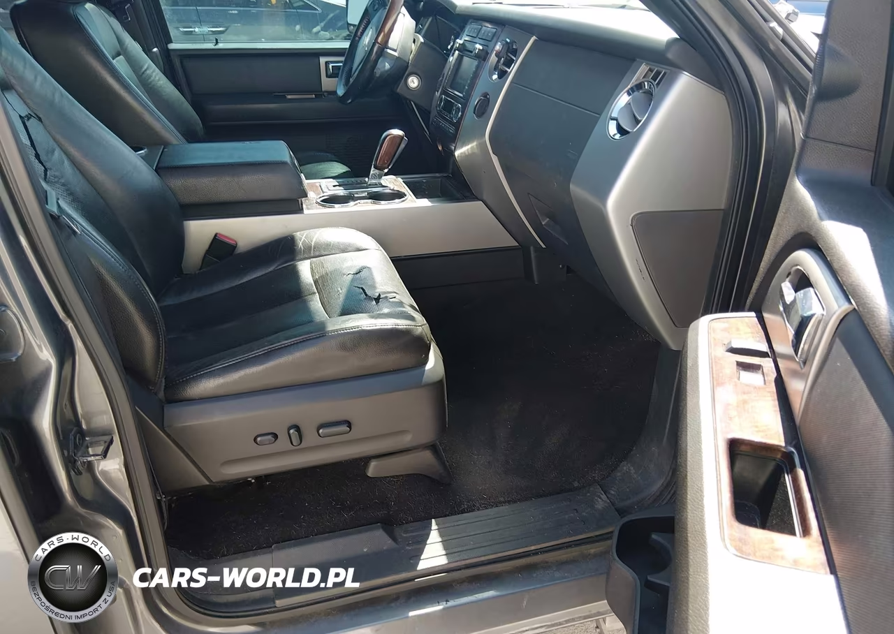 2010 Ford Expedition Limited VIN:1FMJU2A58AEA00634 - 5