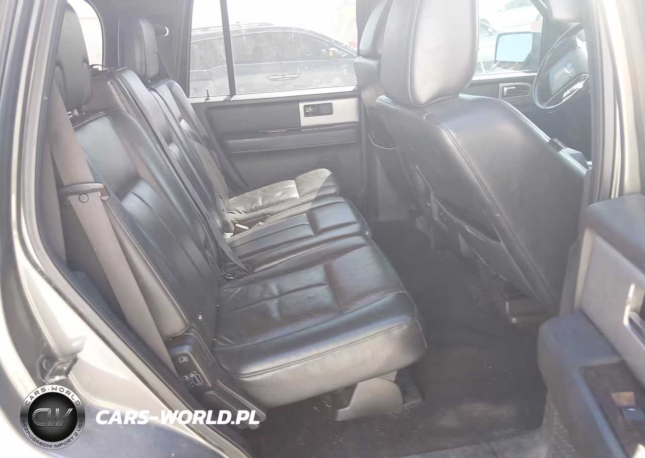 2010 Ford Expedition Limited VIN:1FMJU2A58AEA00634 - 8