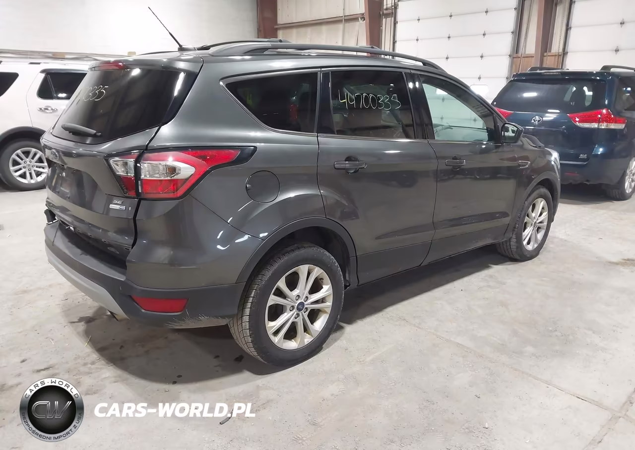 2017 Ford Escape Se VIN:1FMCU9GD4HUD02695 - 4
