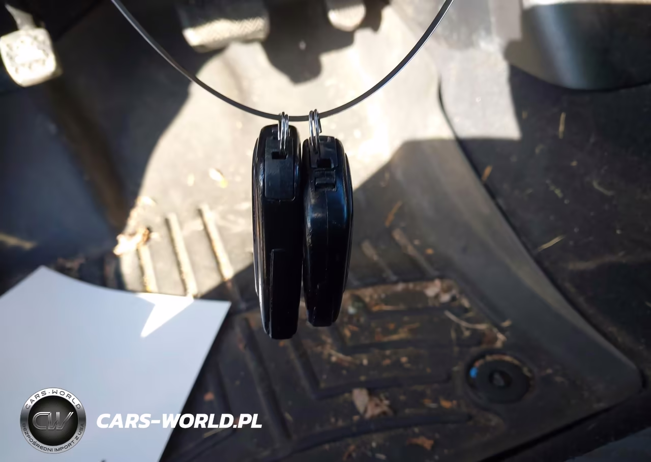 2016 Toyota Prius Two VIN:JTDKBRFU6G3007979 - 11