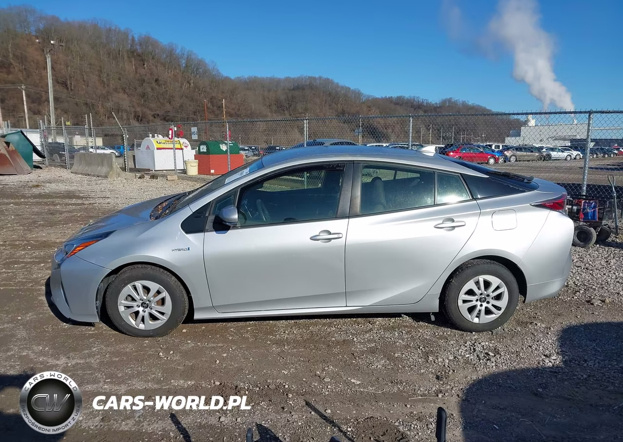 2016 Toyota Prius Two VIN:JTDKBRFU6G3007979 - 14
