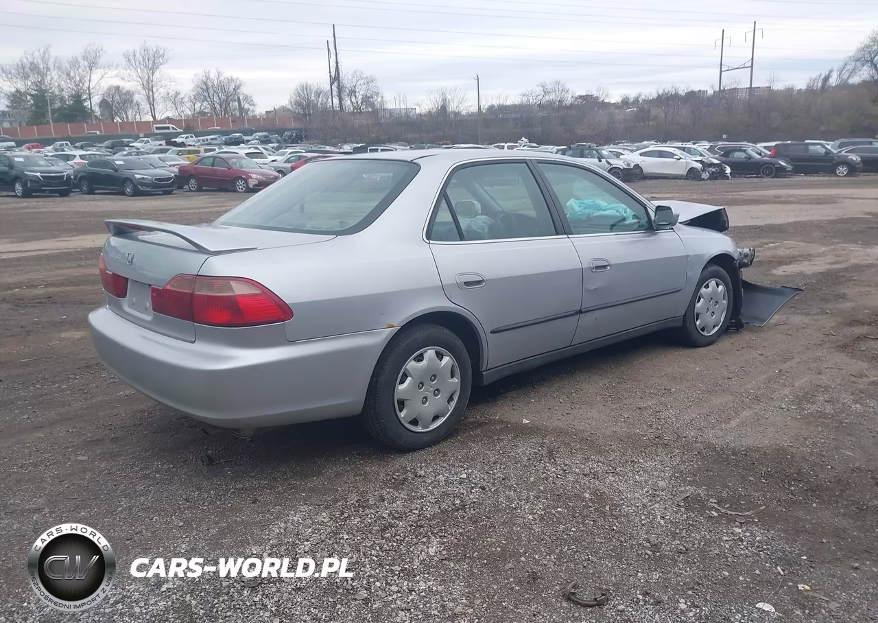 2000 Honda Accord 2.3 Lx VIN:1HGCG6555YA038038 - 4
