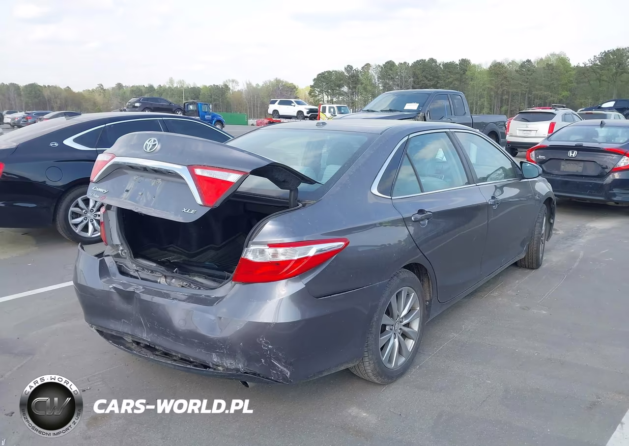 2017 Toyota Camry Xle VIN:4T1BF1FKXHU691169 - 4
