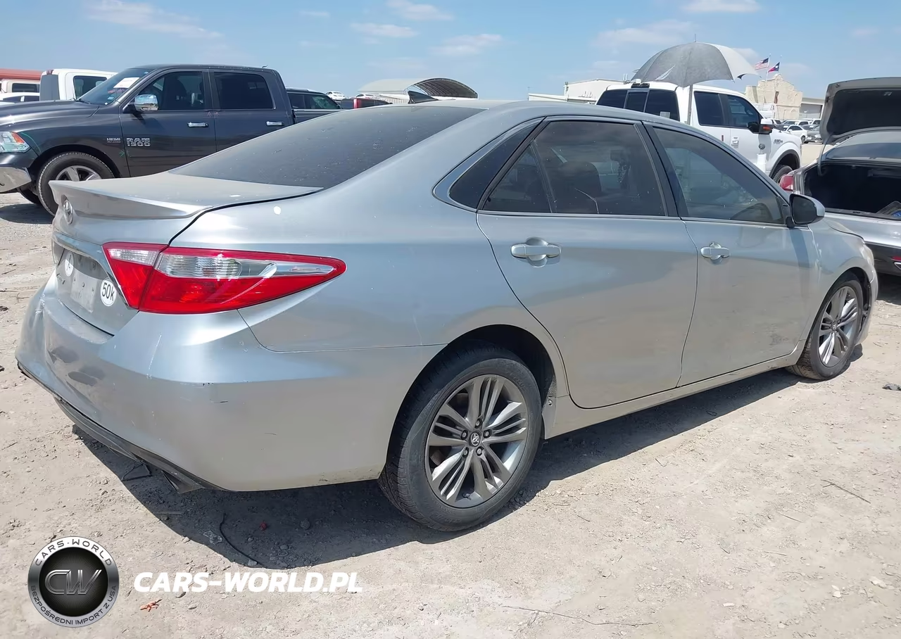 2017 Toyota Camry Se VIN:4T1BF1FK0HU279620 - 4