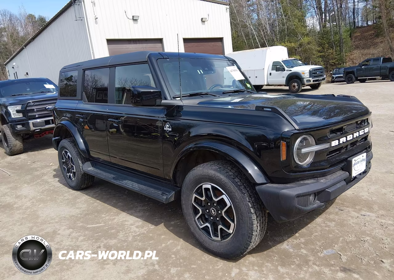 2025 Ford Bronco Outer Banks