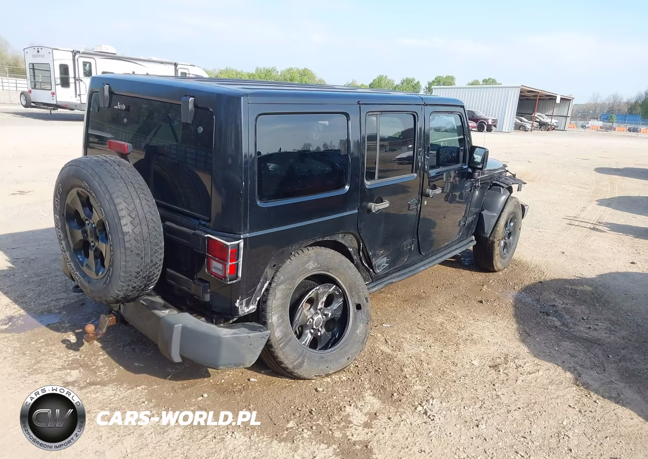 2015 Jeep Wrangler Unlimited Altitude VIN:1C4BJWEG1FL766387 - 4
