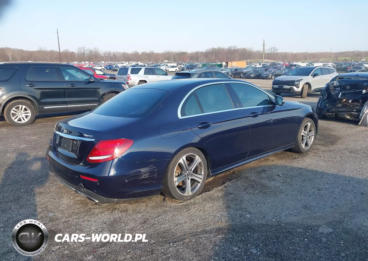 2018 Mercedes-Benz E 300 4Matic VIN:WDDZF4KB6JA330917 - 4