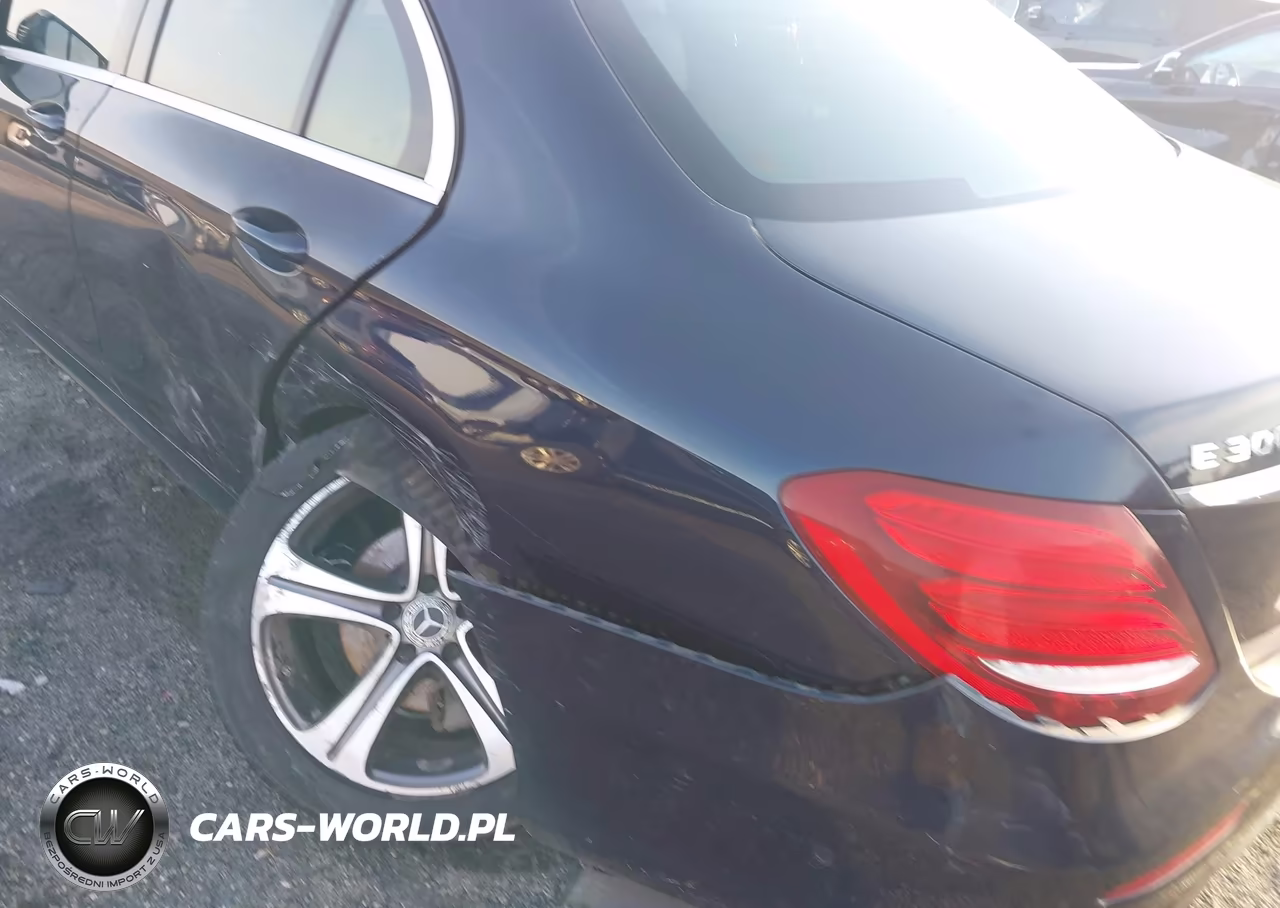 2018 Mercedes-Benz E 300 4Matic VIN:WDDZF4KB6JA330917 - 6