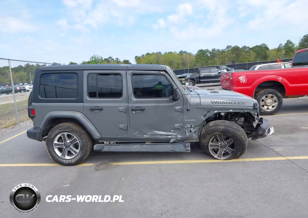 2021 Jeep Wrangler Unlimited Sahara 4X4 VIN:1C4HJXEN3MW679388 - 13