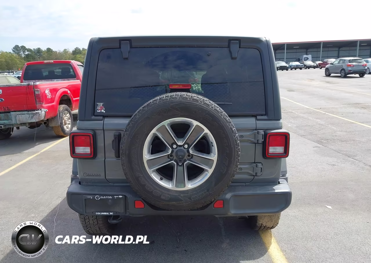 2021 Jeep Wrangler Unlimited Sahara 4X4 VIN:1C4HJXEN3MW679388 - 16