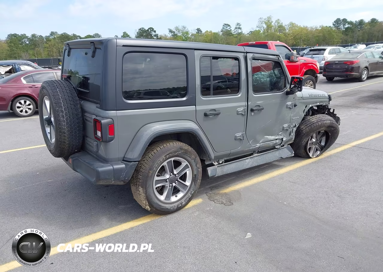 2021 Jeep Wrangler Unlimited Sahara 4X4 VIN:1C4HJXEN3MW679388 - 4