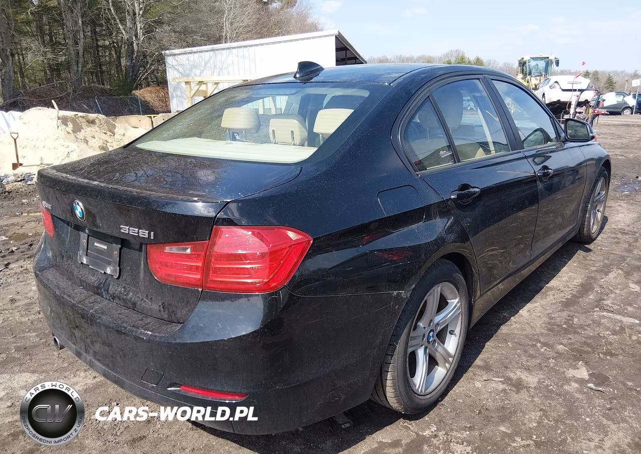 2015 BMW 328I xDrive VIN:WBA3B5G5XFNS17523 - 4