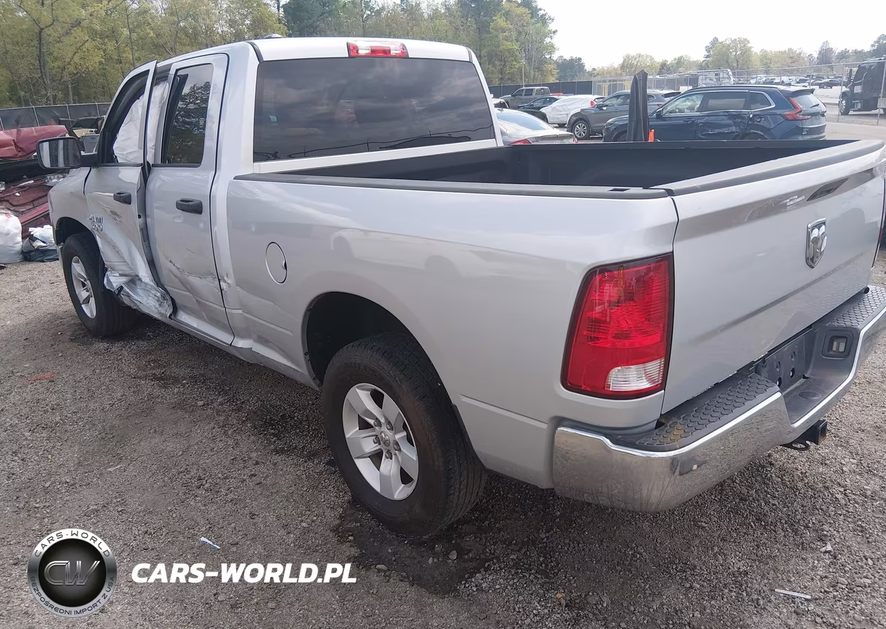 2018 Ram 1500 VIN:1C6RR6FG4JS299378 - 3
