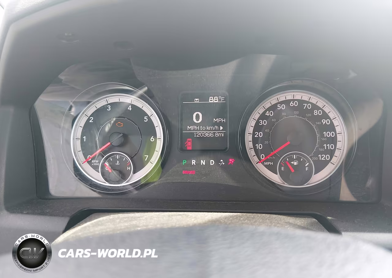 2018 Ram 1500 VIN:1C6RR6FG4JS299378 - 7