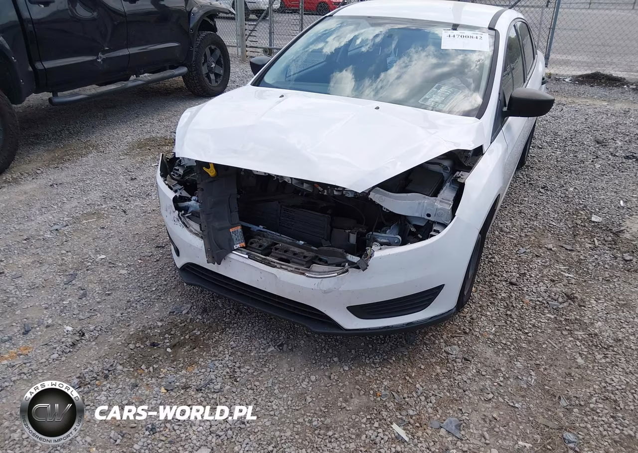 2016 Ford Focus S VIN:1FADP3E23GL399591 - 6