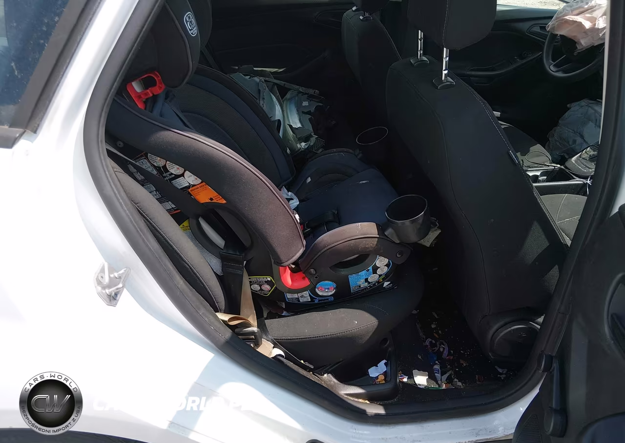 2016 Ford Focus S VIN:1FADP3E23GL399591 - 8