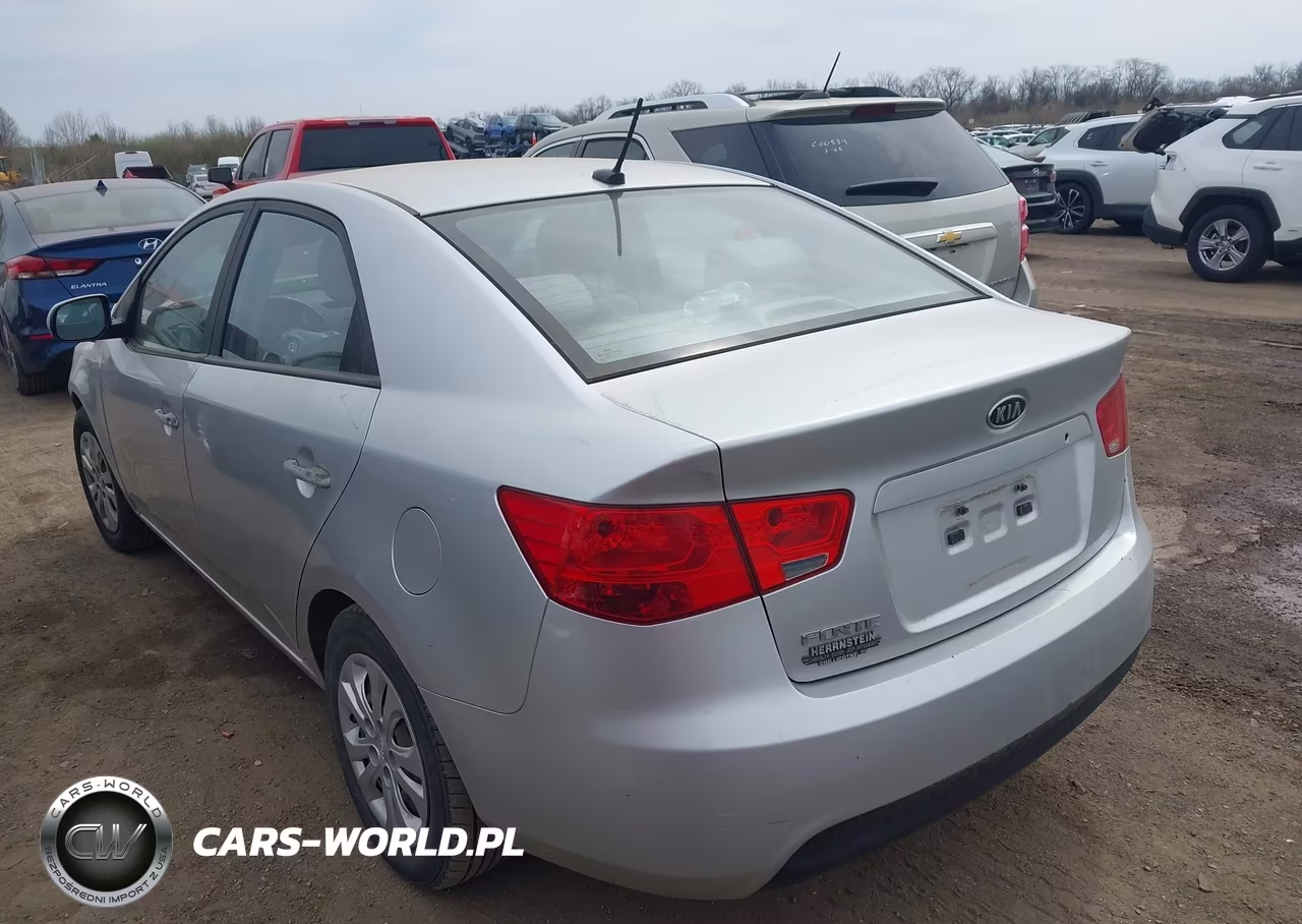 2010 Kia Forte Lx VIN:KNAFT4A21A5172791 - 3