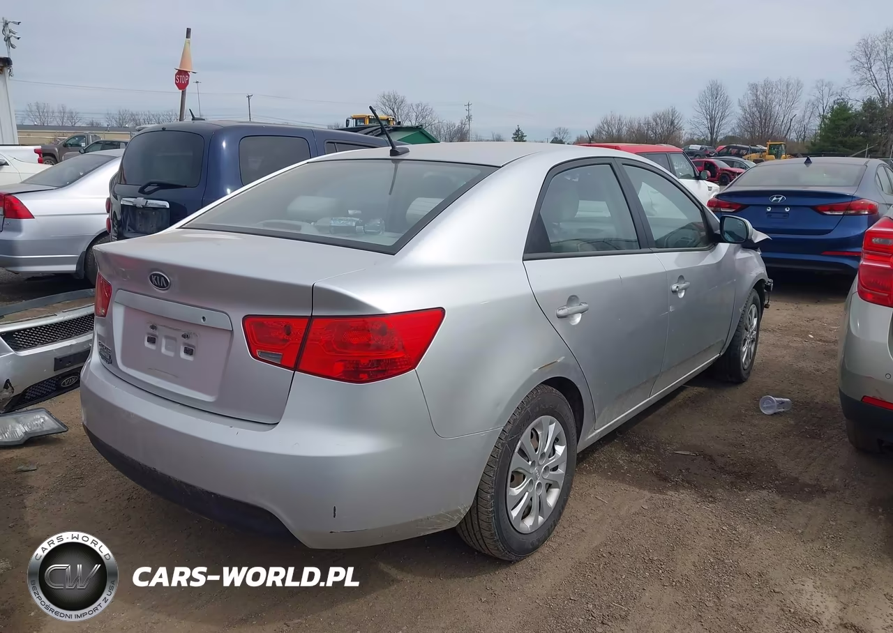 2010 Kia Forte Lx VIN:KNAFT4A21A5172791 - 4