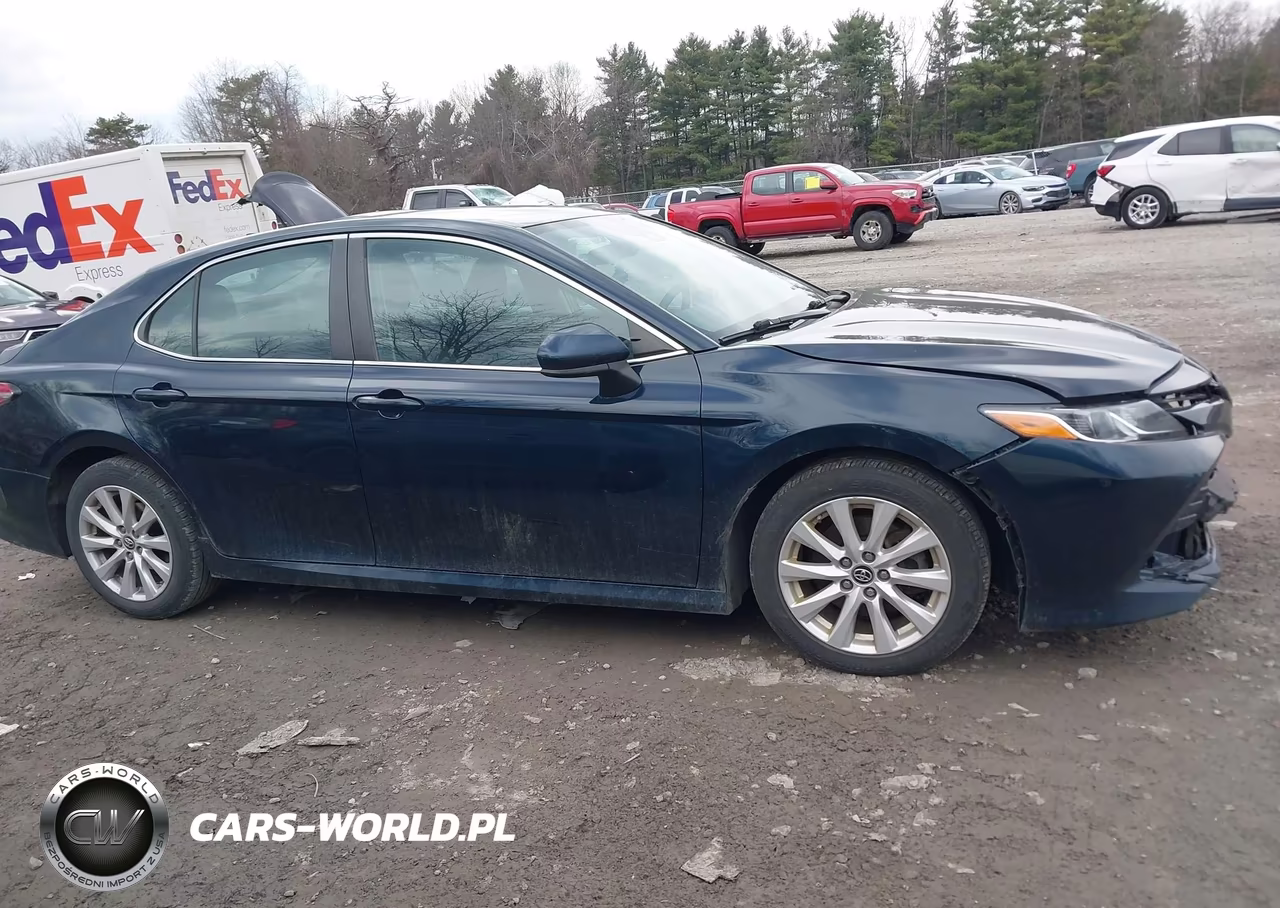 2019 Toyota Camry Le VIN:4T1B11HK2KU282621 - 13