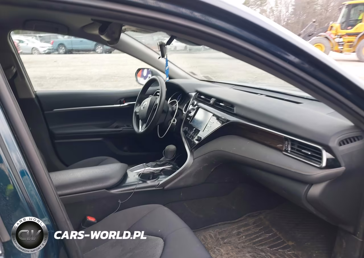 2019 Toyota Camry Le VIN:4T1B11HK2KU282621 - 5