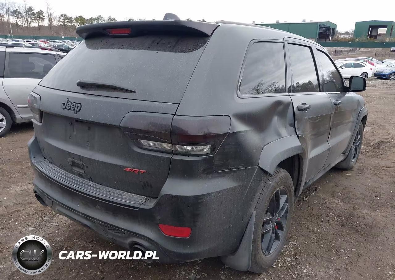 2018 Jeep Grand Cherokee Srt VIN:1C4RJFDJ5JC499193 - 4