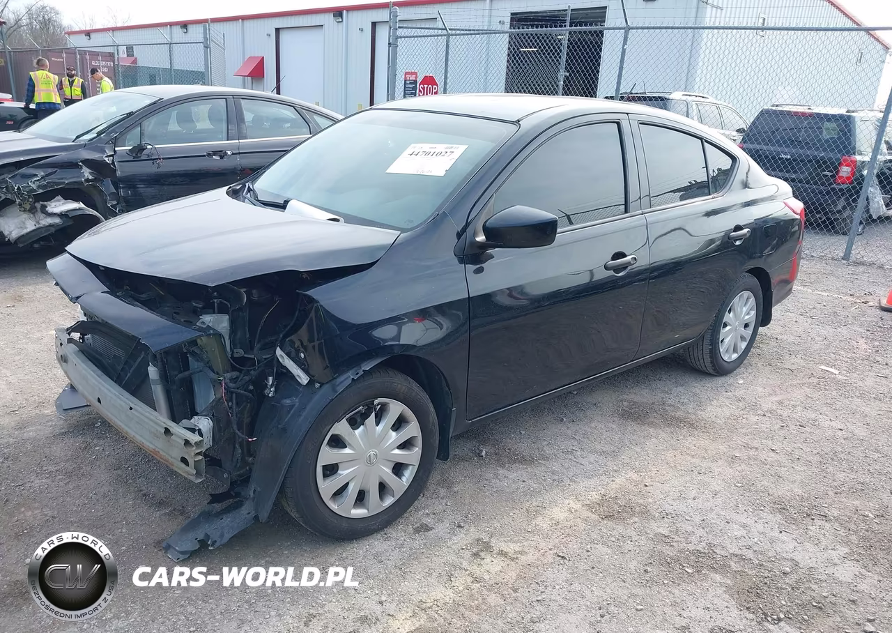 2018 Nissan Versa 1.6 S VIN:3N1CN7AP5JL816745 - 2
