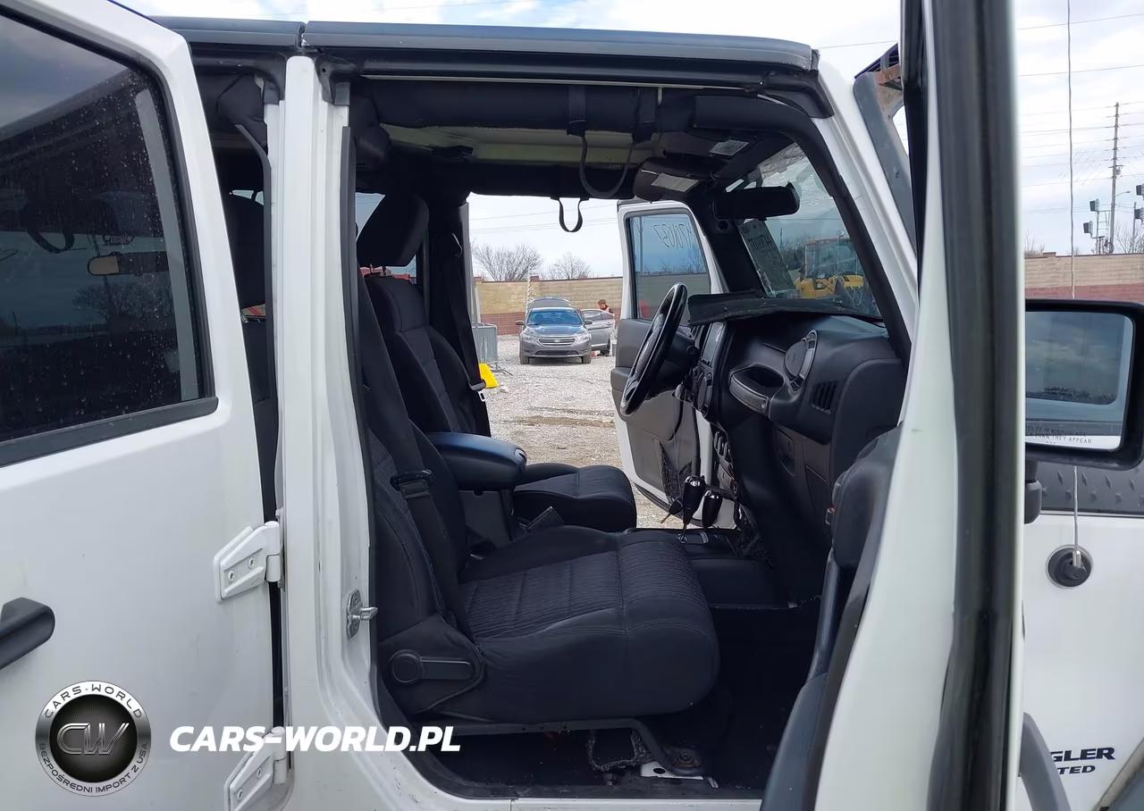 2012 Jeep Wrangler Unlimited Sport VIN:1C4HJWDG7CL140799 - 5