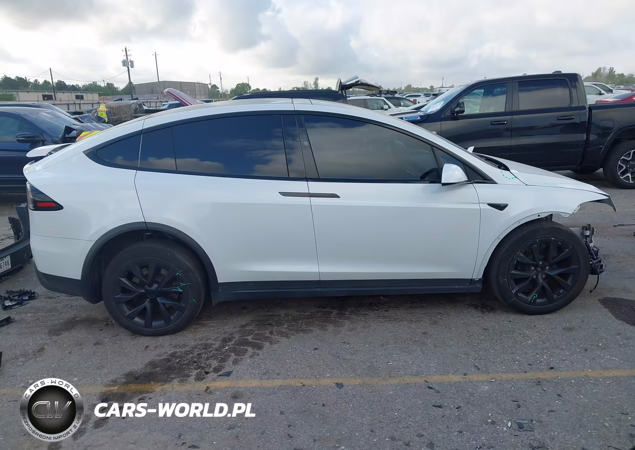 2024 Tesla Model X Long Range VIN:7SAXCBE58RF448784 - 12