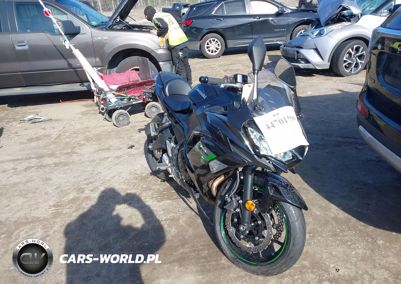 2025 Kawasaki Ex650 R