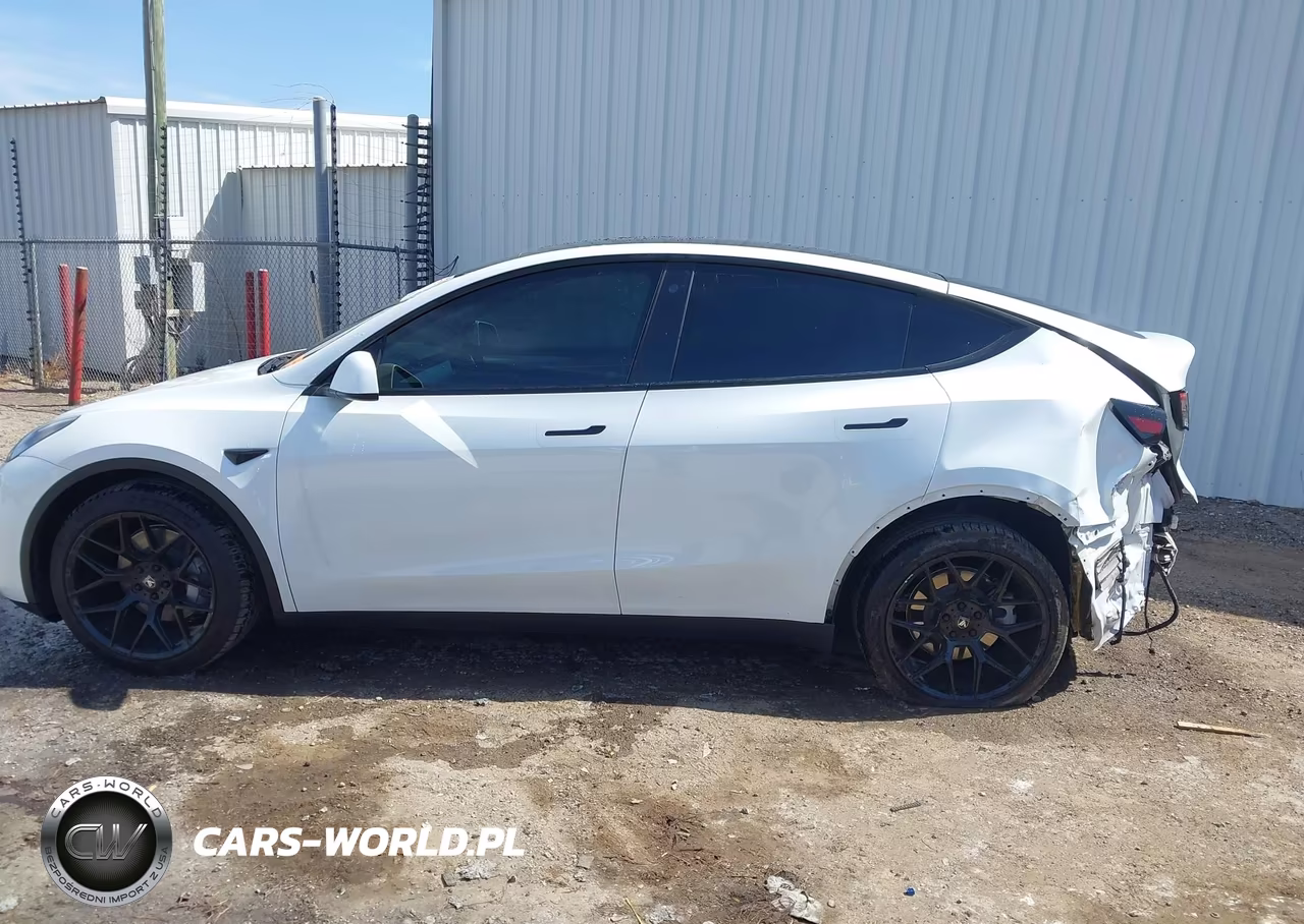 2023 Tesla Model Y Awd-Long Range Dual Motor All-Wheel Drive VIN:7SAYGDEE3PF706419 - 15