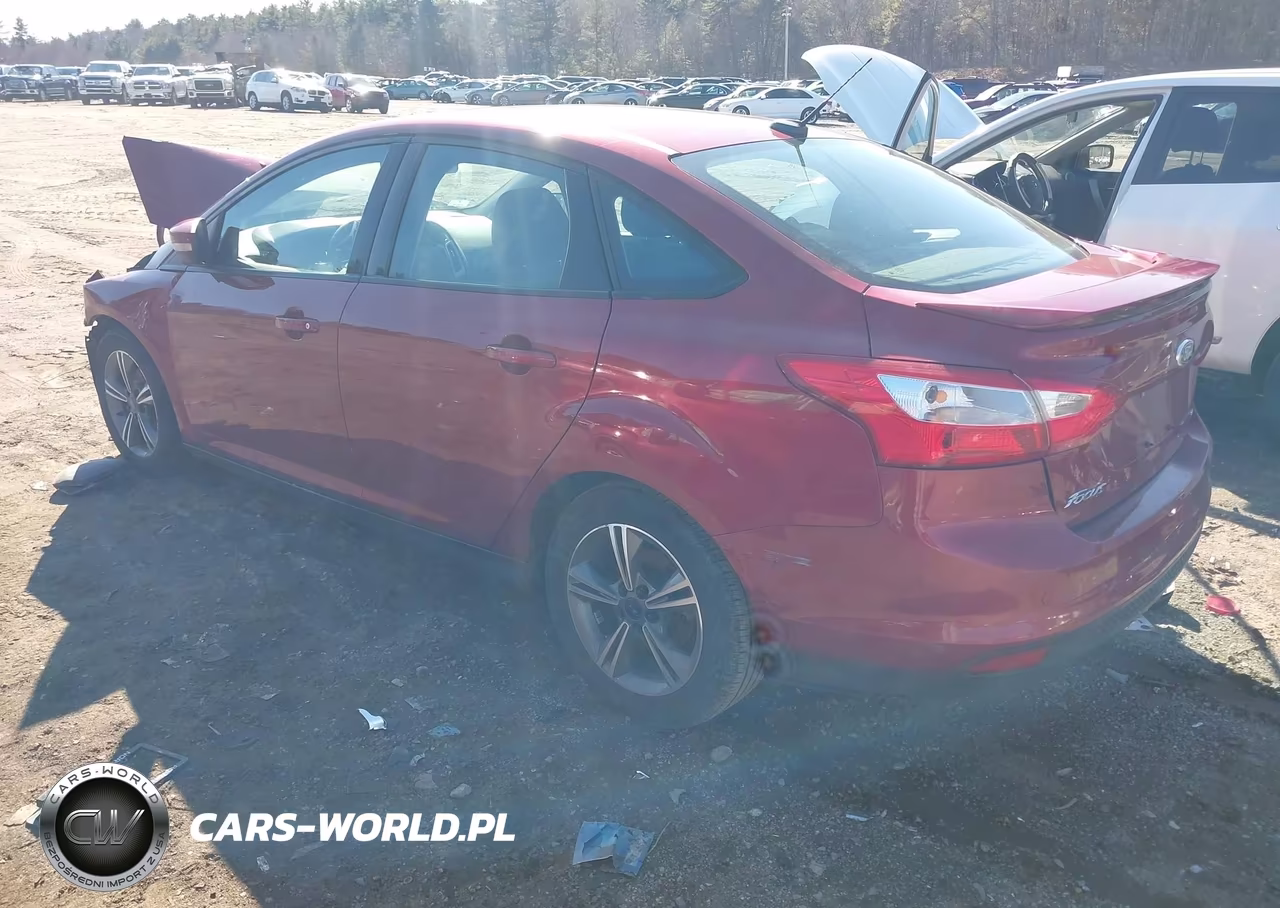 2014 Ford Focus Se VIN:1FADP3F2XEL338279 - 3
