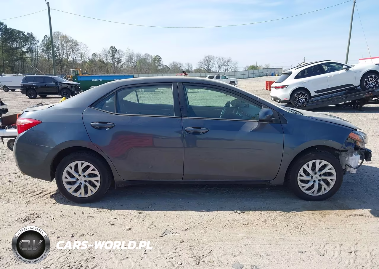 2019 Toyota Corolla Le VIN:5YFBURHEXKP876925 - 13