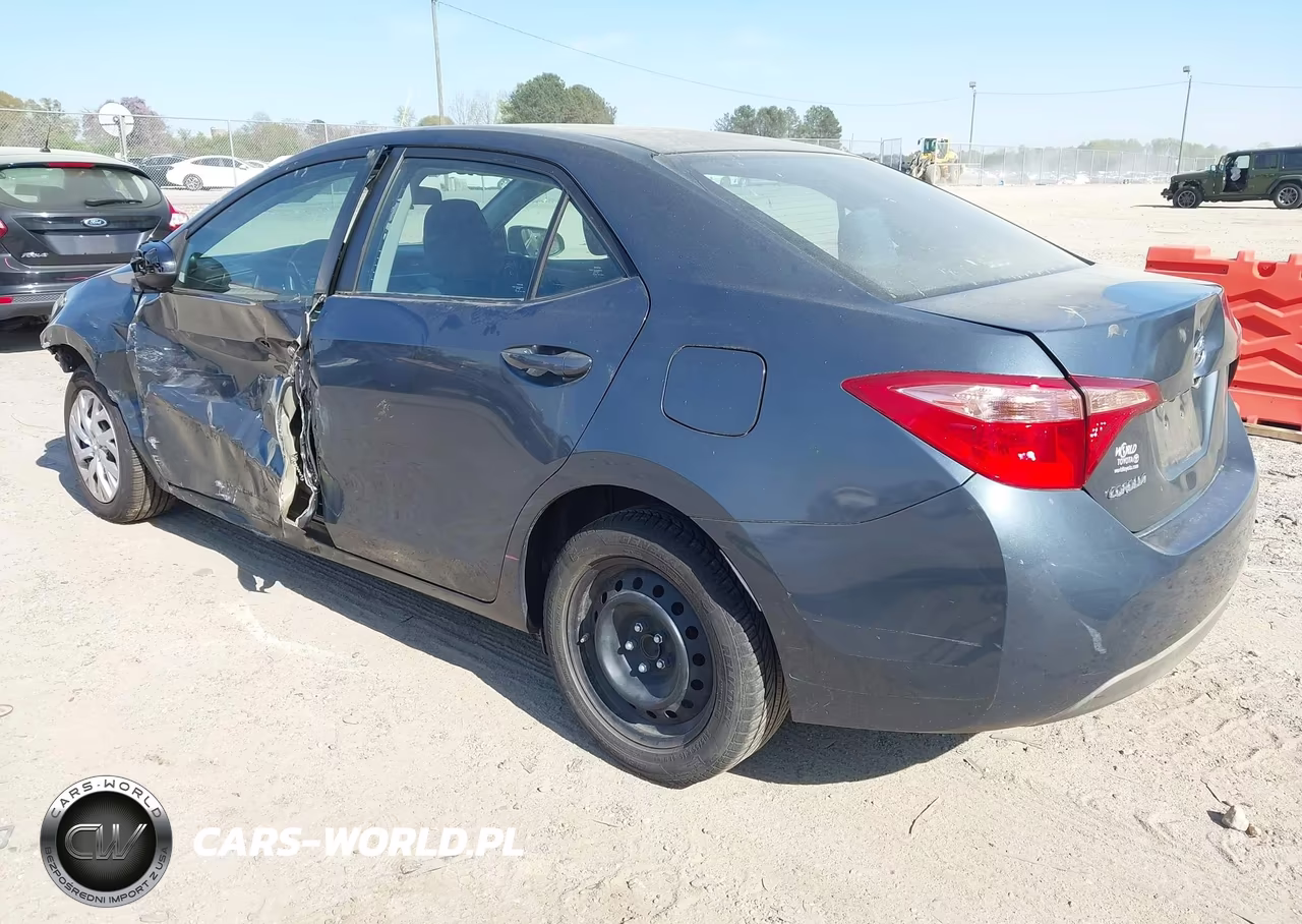 2019 Toyota Corolla Le VIN:5YFBURHEXKP876925 - 3