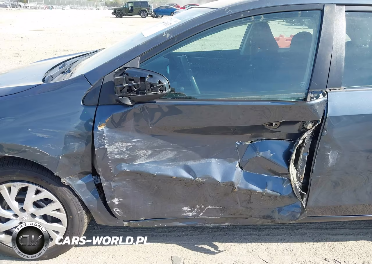 2019 Toyota Corolla Le VIN:5YFBURHEXKP876925 - 6