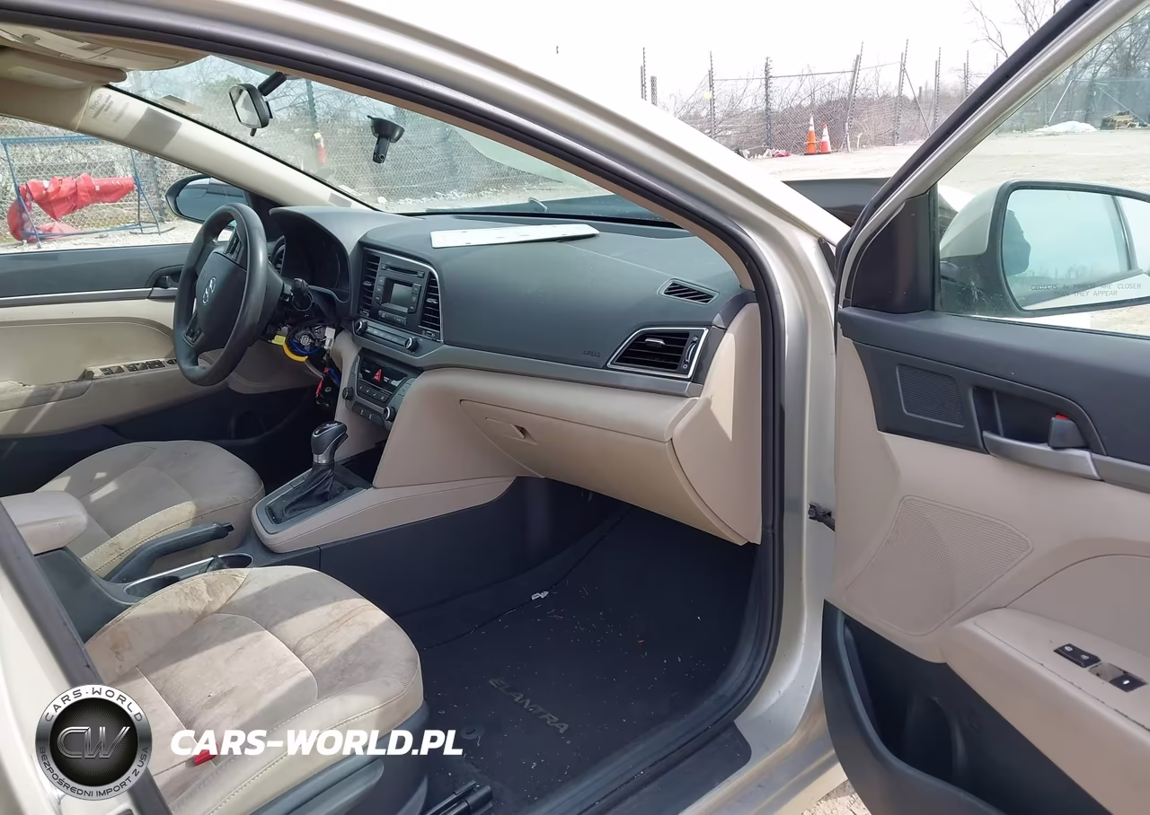 2018 Hyundai Elantra Se VIN:5NPD74LF8JH353059 - 5