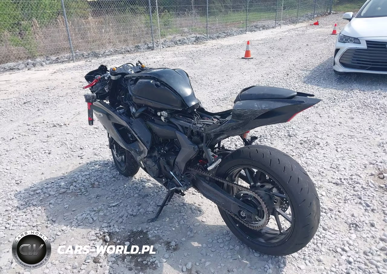2025 Yamaha Yzfr7 VIN:JYARM38E6SA017567 - 3