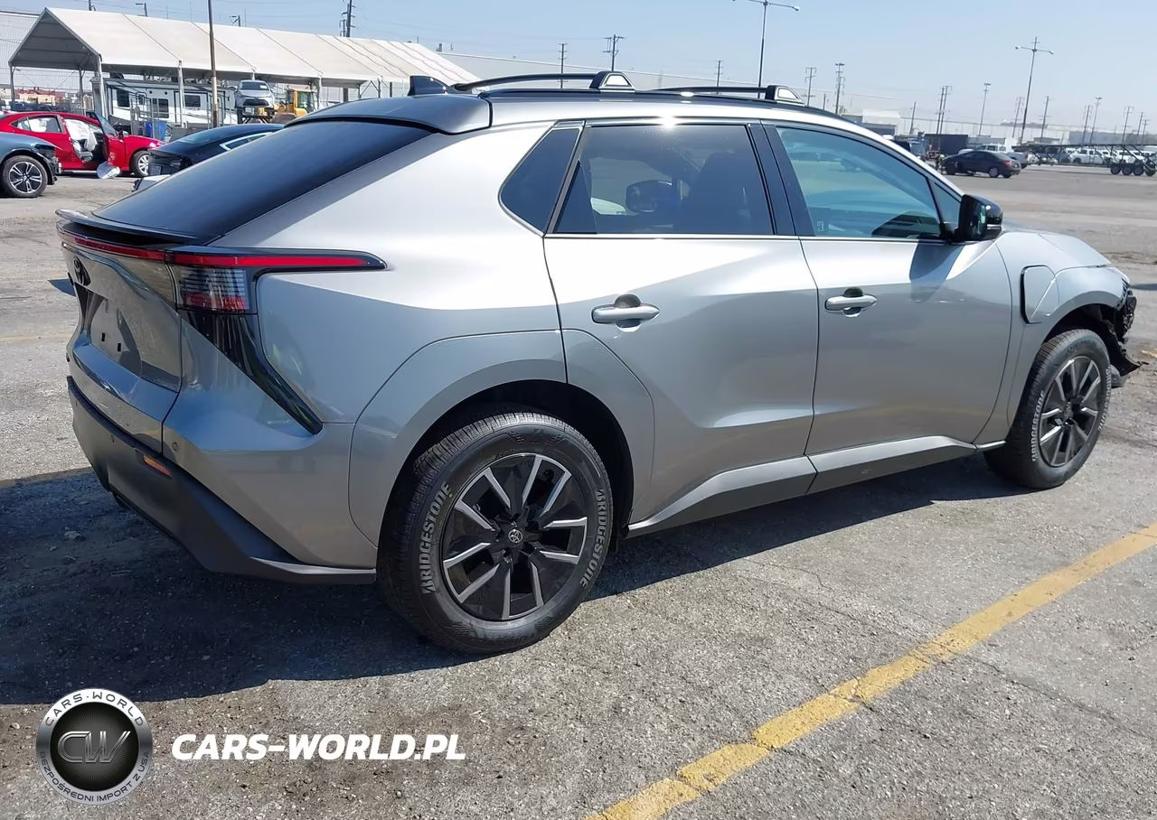 2026 Toyota Bz Xle Plus VIN:JTMBCAEB2TJ013086 - 4