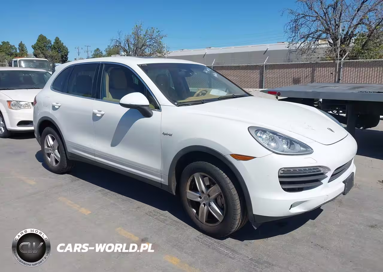 2014 Porsche Cayenne Hybrid S